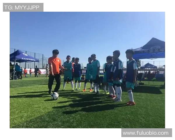 重庆足球队的节奏揭秘：激情与梦想交织的绿茵传奇