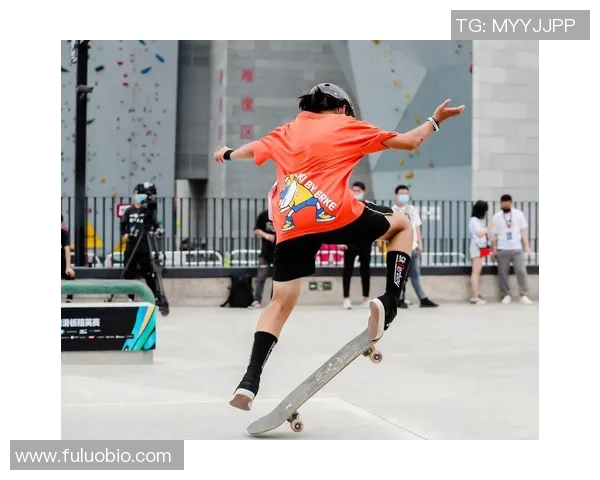 成都滑板队在滑板精英赛中的团队协作表现及其启示分析